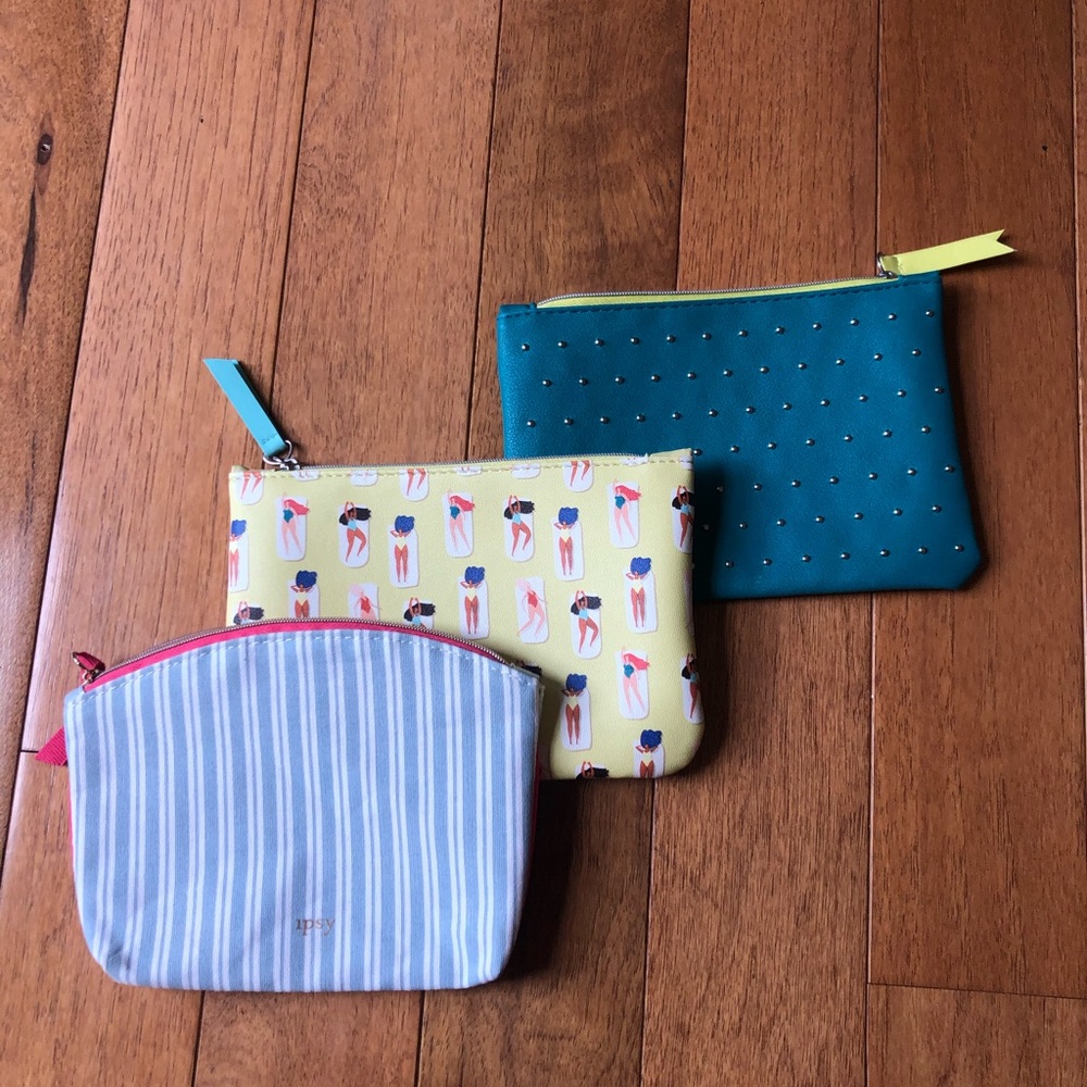 (3) Ipsy makeup bags